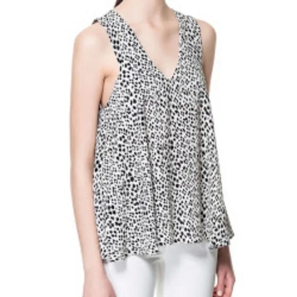 Zara  Black/White Jacquard  Leopard Cheetah Print sleeveless V Neck Size S